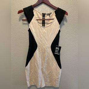 Ladies Express Dress, Size O.